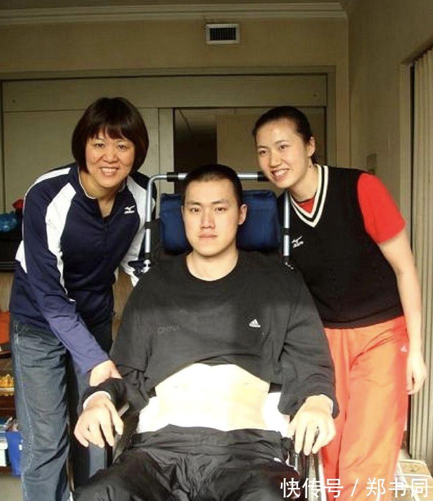 瘫痪|瘫痪15年汤淼近况:妻子母亲全改嫁,网上征婚无人问津,女儿5岁