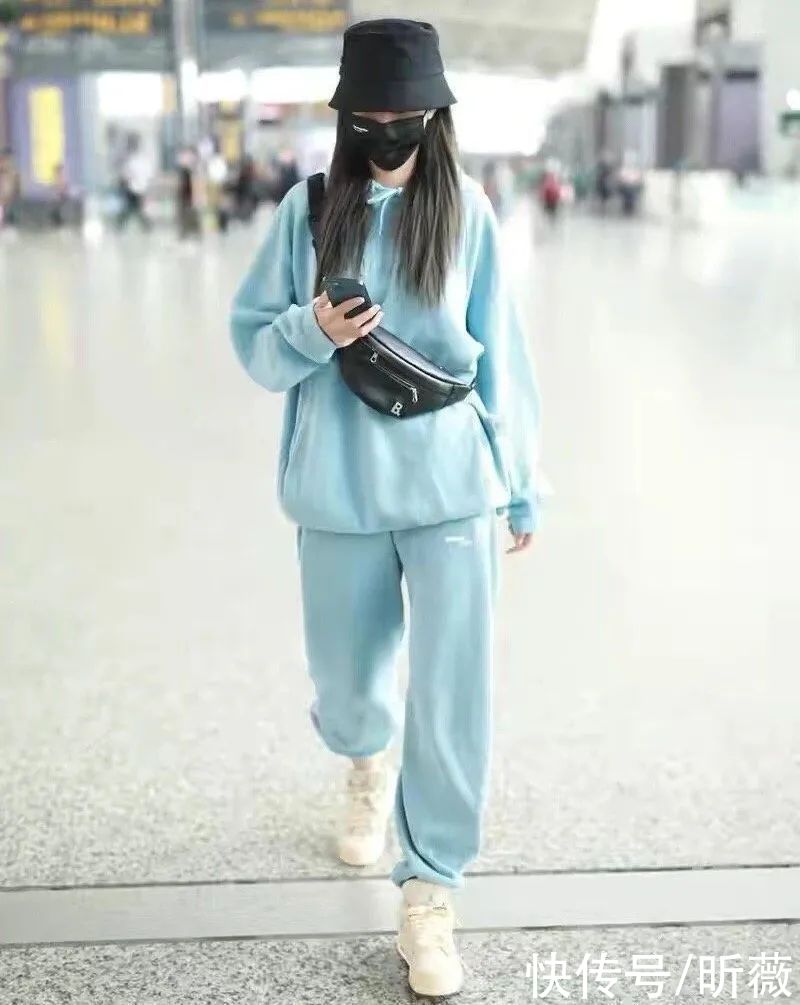  跟着|跟着BLACKPINK Girls穿运动套装，我可以5分钟内漂漂亮亮出门