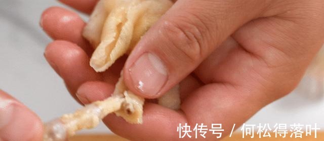凤爪|麻辣无骨凤爪的做法,详细的去骨步骤,不吐骨头,一口一个真香!
