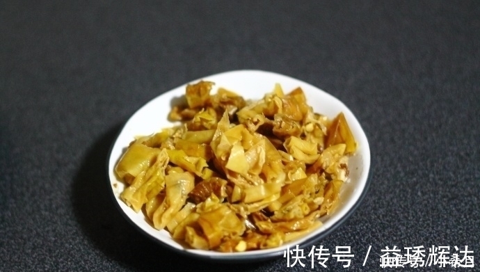 五分钟做一道快手菜，男人拿它当下酒菜，女人和孩子拿它当下饭菜