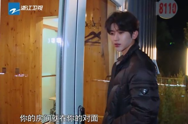 沙溢|跑男黃河篇公開嘉賓睡前準(zhǔn)備,3位女生太一致,蔡徐坤讓彈幕沸騰