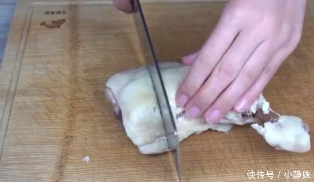 奶奶教做的鸡腿肉,不柴不油腻,鲜嫩多汁,酸酸辣辣特别开胃