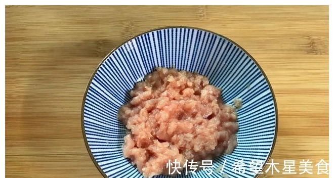 水淀粉|豆腐这样做太下饭了,加2个鸡蛋,简单一蒸,鲜美营养还不上火!