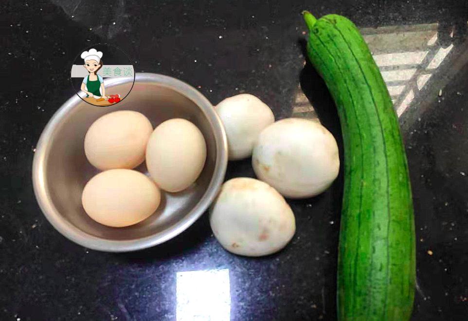 冬天，3样素菜一起煮，实在太鲜美啦，不放肉也很香，孩子都爱吃