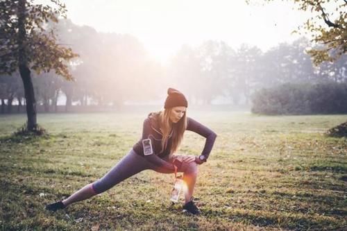 胃肠|便秘“天敌”找到了，不是香蕉，做好3点给肠道来个“大扫除”