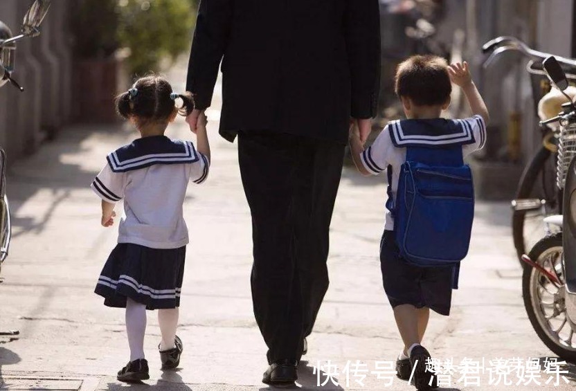 父母|妈妈你为什么有“小翅膀”孩子洗澡时好奇提问,母亲这么回答