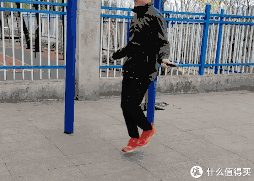 极致灰|这些年给孩子买的东西 篇十八：极致灰和亮丽黄的最美配色，咕咚智能跳绳Lite