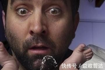 尿尿|如何训练宝宝自己上厕所，看看聪明妈妈怎么做