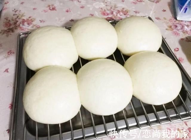 馒头按这个比例做，掌握好这些关键点不回缩，松软好吃，越嚼越香