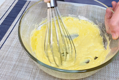 告诉你3个诀窍，在家也能做出梅莓小蛋糕