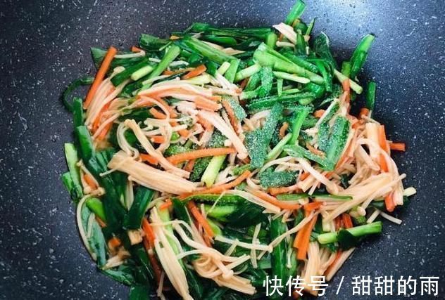 韭菜|它是真正的“刮油王”，每晚吃一点，清早排出隔夜黑臭便，无肚腩