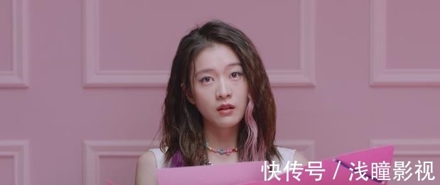 王文也作品形式大于內(nèi)容,韓雪幸運(yùn)獲勝,像極了“菜鳥(niǎo)互啄”