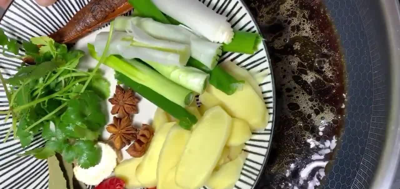 酱牛肉做的不好吃？告诉大家1个“笨”办法，和外头卖的一样香！