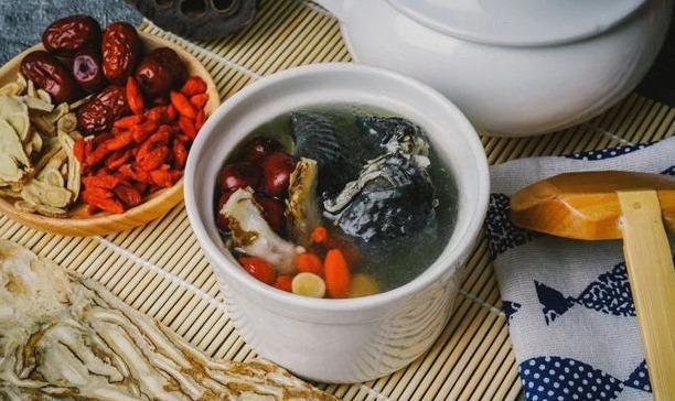 阴虚|黄芪虽补气,吃错了效似毒药,中医教你正确服用黄芪