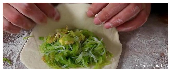 食用油|教你在家怎么做萝卜盒子,鲜香美味,天天都吃不够!