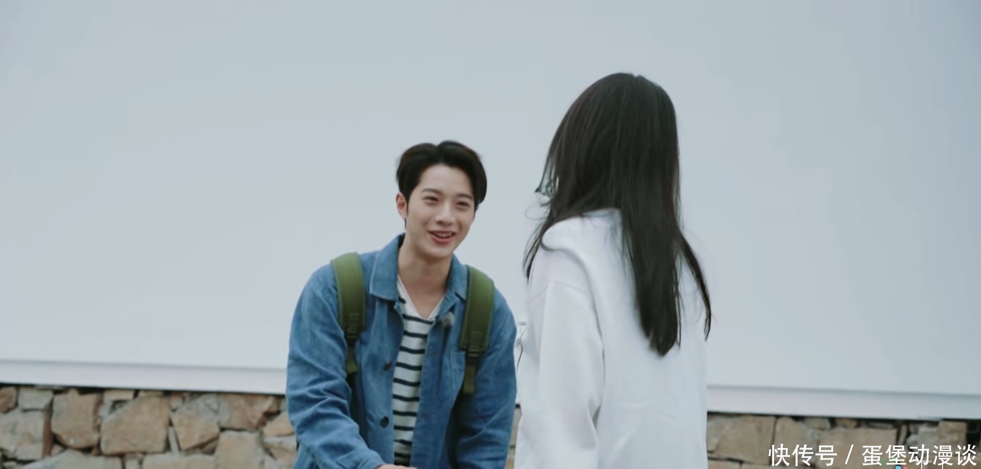 花儿与少年|《桃花坞》:初次见面成大型社死现场,九个小细节你注意到了吗?