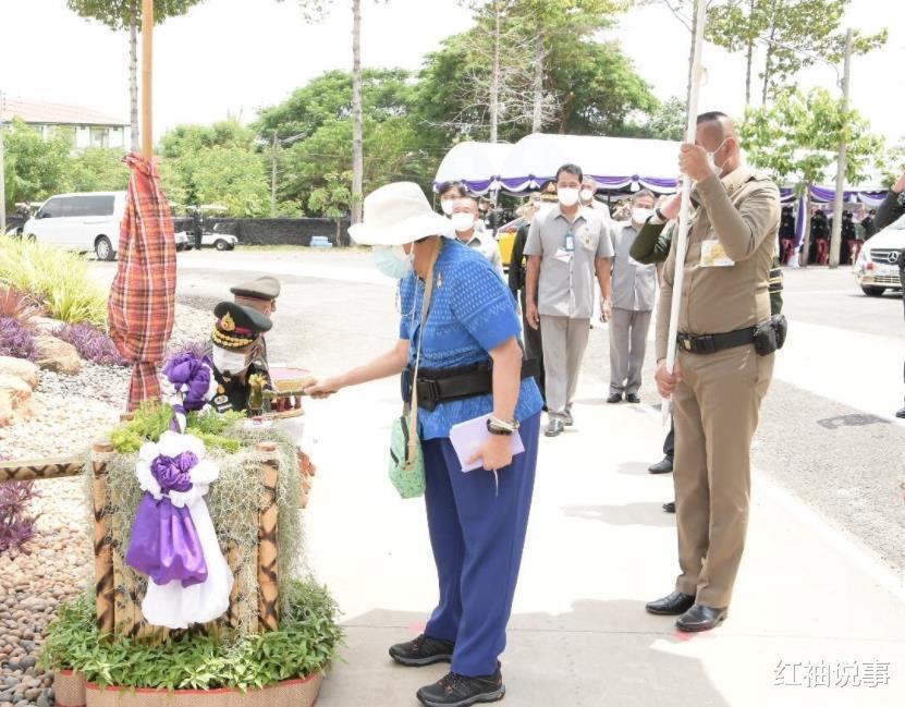 玛哈国王|64岁诗琳通强势控场，苏提达摄政梦想落空，网友姜还是老的辣