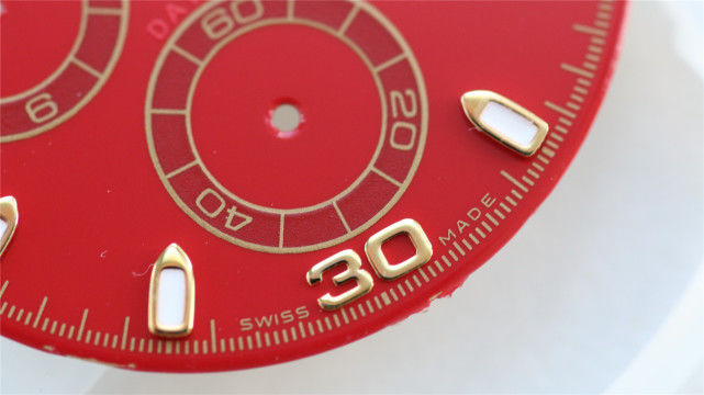 大c论表：劳力士迪通拿改装中国红字面，圈口镶嵌莫桑钻