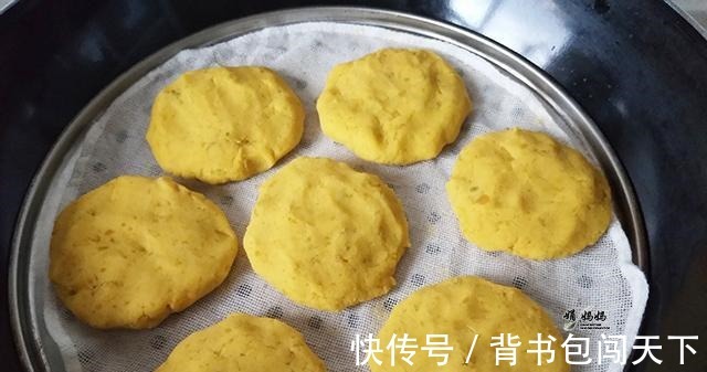我家南瓜饼从来不用糯米粉,用它做一锅,不用油炸,连吃半月不坏!