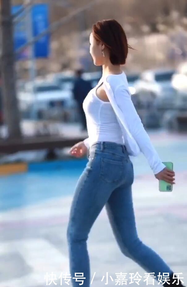 打扮|打扮时髦的街拍网红,感受一下,什么叫“侧颜杀”!