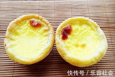 自己做的蛋挞,没有任何的添加剂,绿色健康,味道还非常不错哦