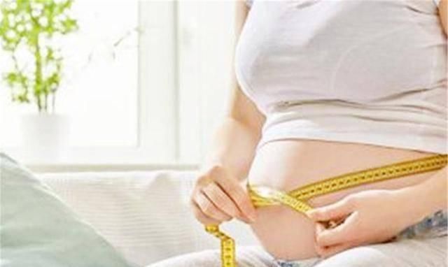 孕妈|怀孕才两个月就显怀,说明胎儿“长得快”?这些问题要注意