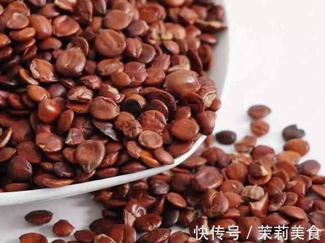 生地黄|晚上总是失眠怎么办？它加白开水泡着喝，一觉睡到天亮！