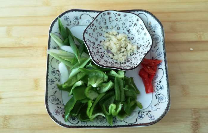 用土豆做的一道美食,饭店卖38元一盘,在家成本5块,下酒又下饭