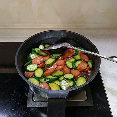 黄瓜炒火腿肉