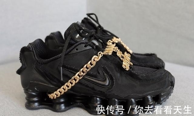 配色 一年 365 天都穿不腻的黑魂狂潮,黑的也太帅了