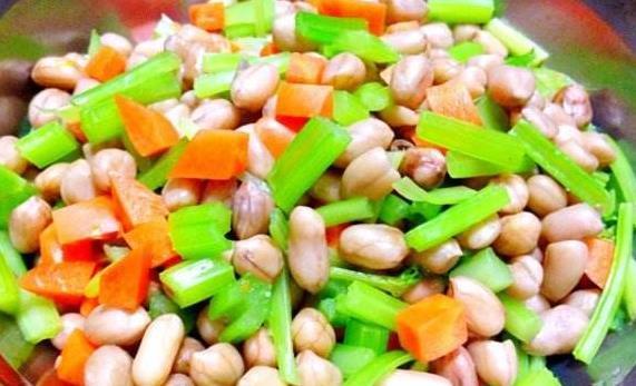 吃法|花生怎么吃最养生？医学专家提醒：2种错误吃法，会诱导心脏病