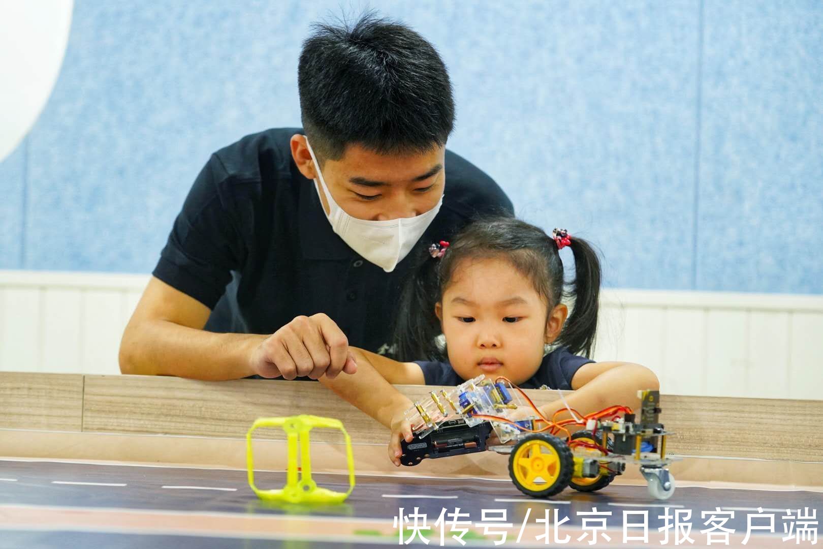 乐学科技|金融街少年科学院的小朋友乐学科技