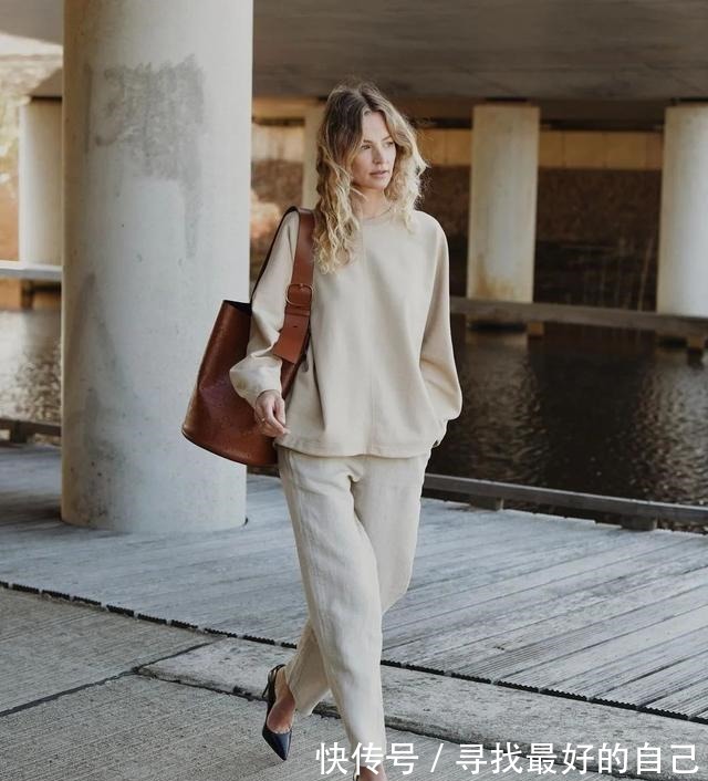 包包 终于“接地气”的新品包包,我越背越香!