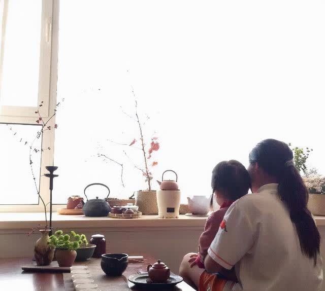 晒晒孙楠住的豪宅,全屋铺着实木地板,面积大得像个迷宫