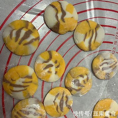 面粉|这道虎皮纹饺子，我一年四季都想吃