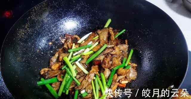 蘑菇|秋季吃鸡鸭猪肉不如吃它,蛋白质是猪肉4倍,补脑益智提高记忆力!
