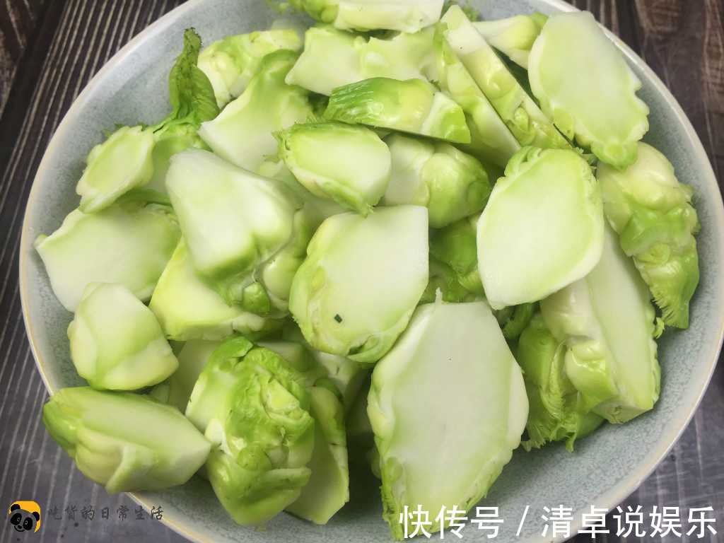 肉丸子下锅就散学会小窍门,肉丸子保准不松散,还很有弹性!