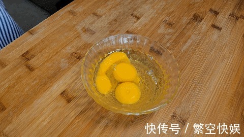 家常菜|洋葱炒蛋，地道家常菜，下锅顺序很重要，这样做，看着就有食欲