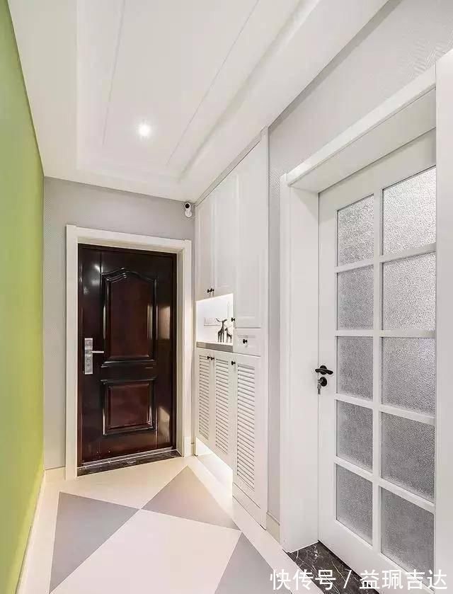 款款|去邻居们家串门，一进门就被入户鞋柜惊艳到了，款款漂亮又实用