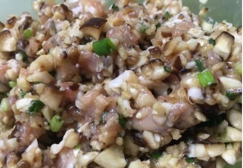 糯米|豆腐酿,是我家逢年过节必备的宴客菜,软糯有嚼劲,营养美味