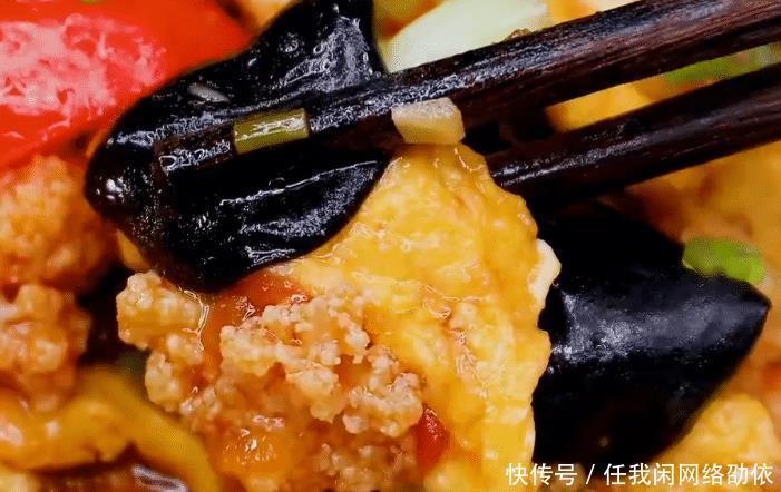 搭配|花菜搭配黑木耳，简单一炒，鲜酸爽口又营养，适合孩子的家常美味