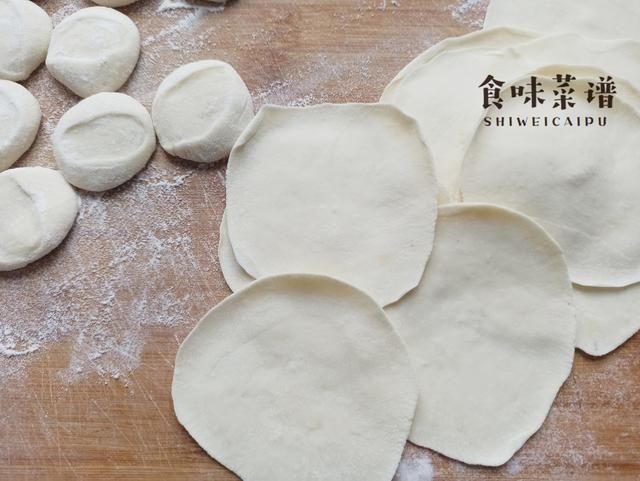 秋天包饺子,还是这菜调馅好吃,鲜嫩营养又多汁,大人孩子都爱吃