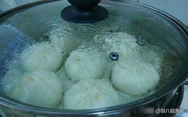 做包子时，面粉和酵母的比例是多少？牢记4个窍门，包子暄软不塌