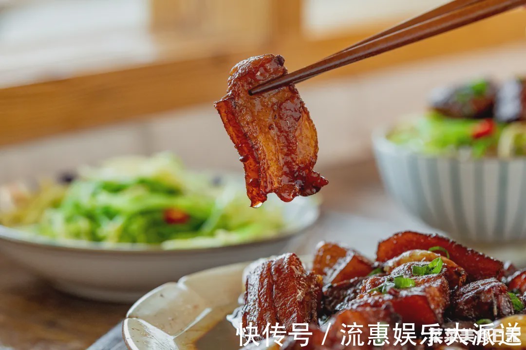 这一锅太香了!不加一滴水,比红烧肉还好吃