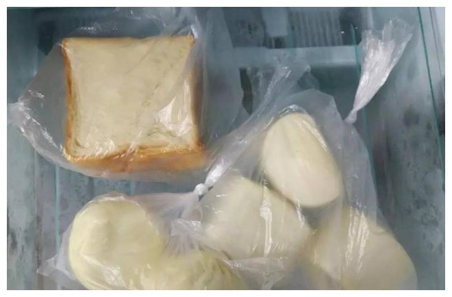 保存馒头，不要直接放冰箱，教你正确保存方法，放半个月也不干硬