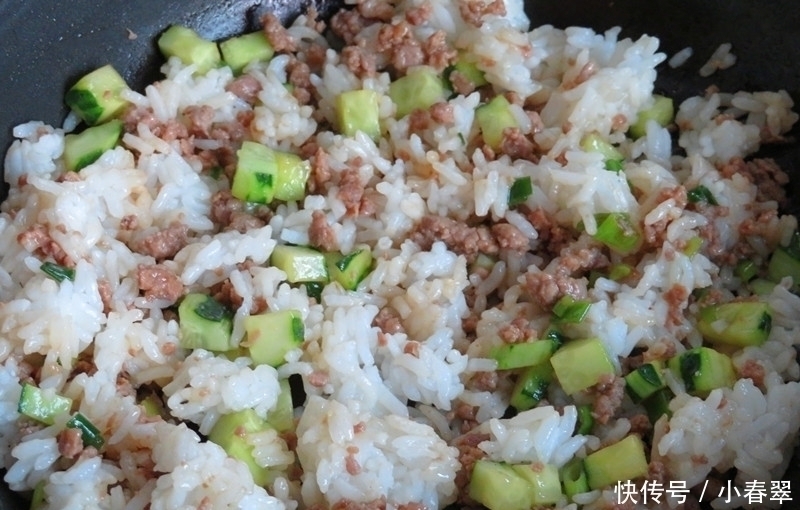 猪肉馅|一人在家时,我常做这饭,饭菜一锅出,简单易做还营养丰富,省事