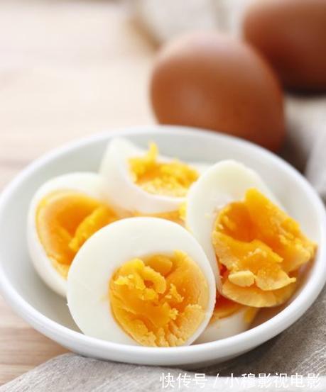 鸡蛋黄|这5种食物虽美味，胆固醇含量或许比较高，高血脂患者尽量少吃