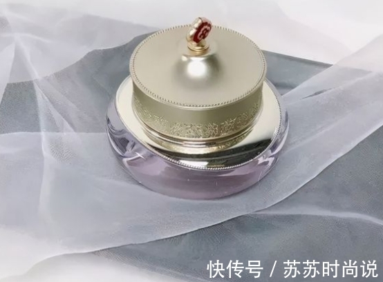 质地 作为一名精致的猪猪女孩怎么可以没有面霜?适合秋冬的面霜推荐