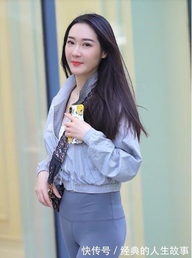 紧身 宽松夹克配紧身运动裤,时尚的运动,尽显青春气息!