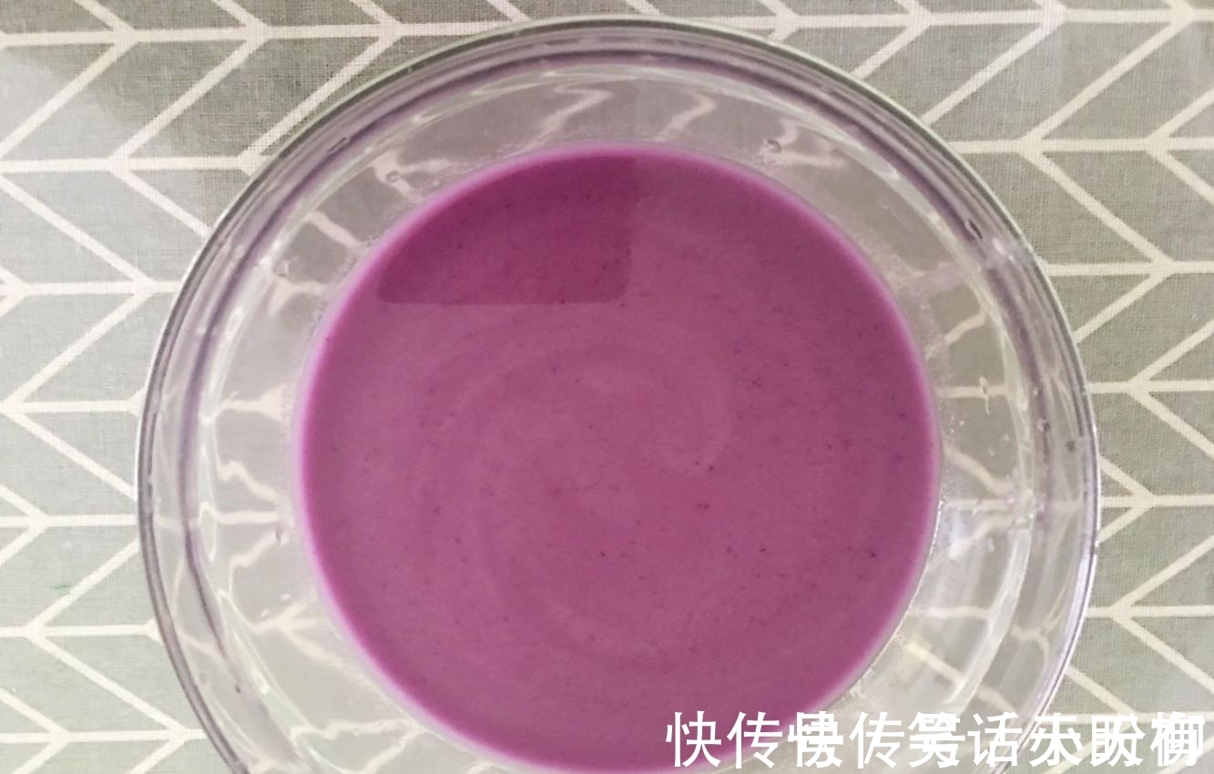 营养健康|紫薯千层糕做法太简单了, 搅一搅, 蒸一蒸, 爽口弹牙又营养健康